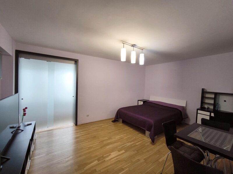 Iancului, Obor metrou zona Avrig garsoniera mobilata, 37 mp, bloc anvelopat