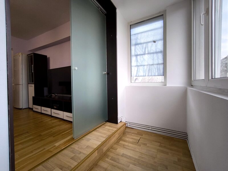 Iancului, Obor metrou zona Avrig garsoniera mobilata, 37 mp, bloc anvelopat